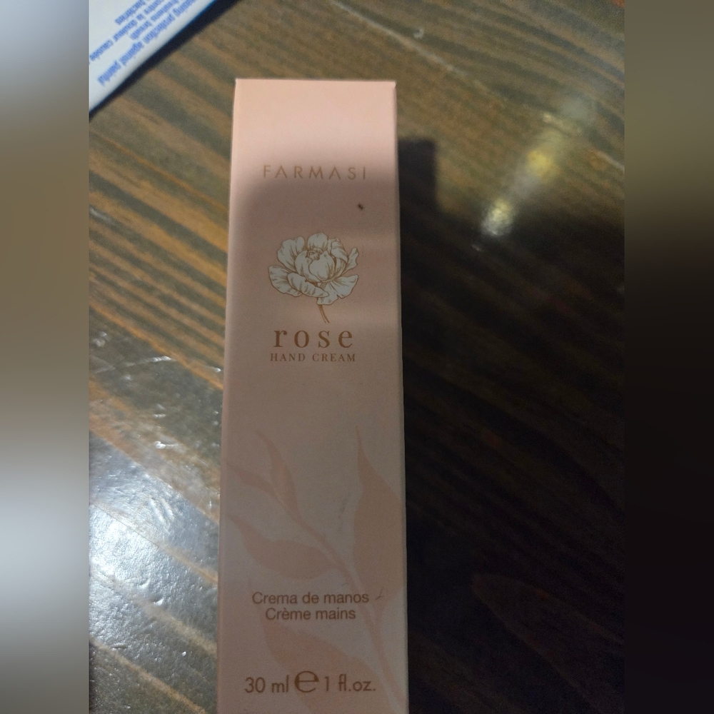 Farmasi Rose Hand Cream